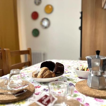 Home130 Bari Eksteriør billede